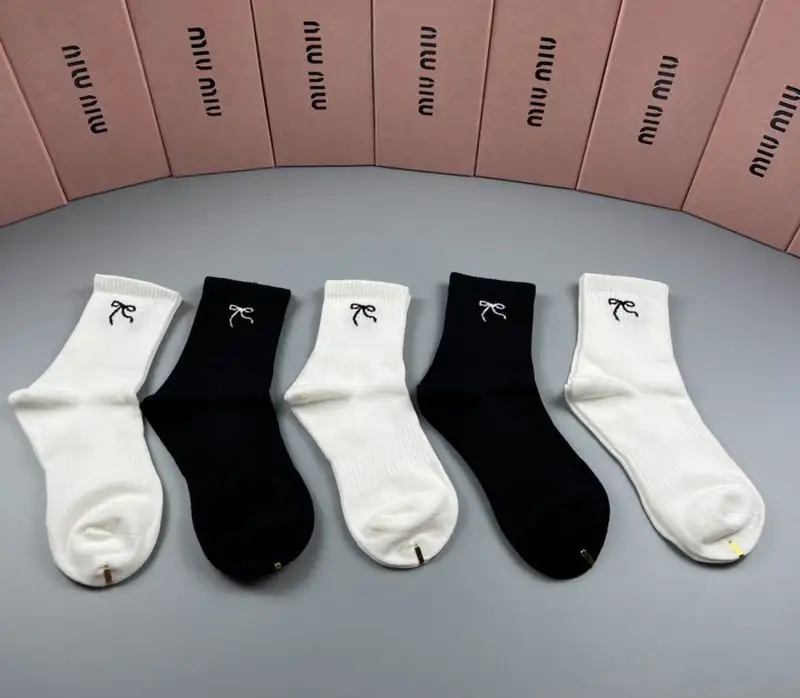 Miumiu socks 03